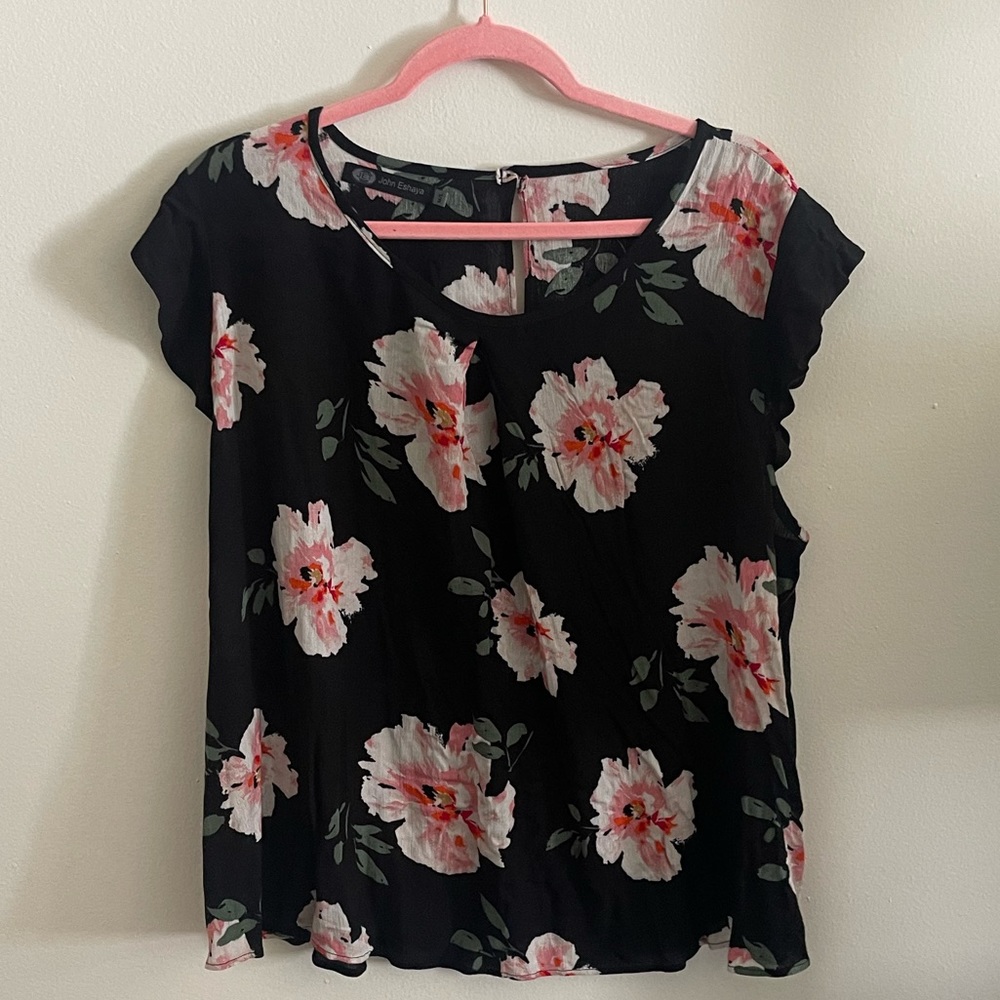 Size M/L John Eshaya floral print flowy blouse